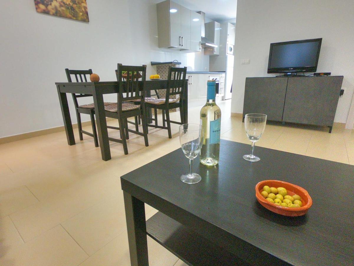 Noria Is A Comfortable Apartment With Patio And Large Terrace In Conil Conil De La Frontera Bagian luar foto
