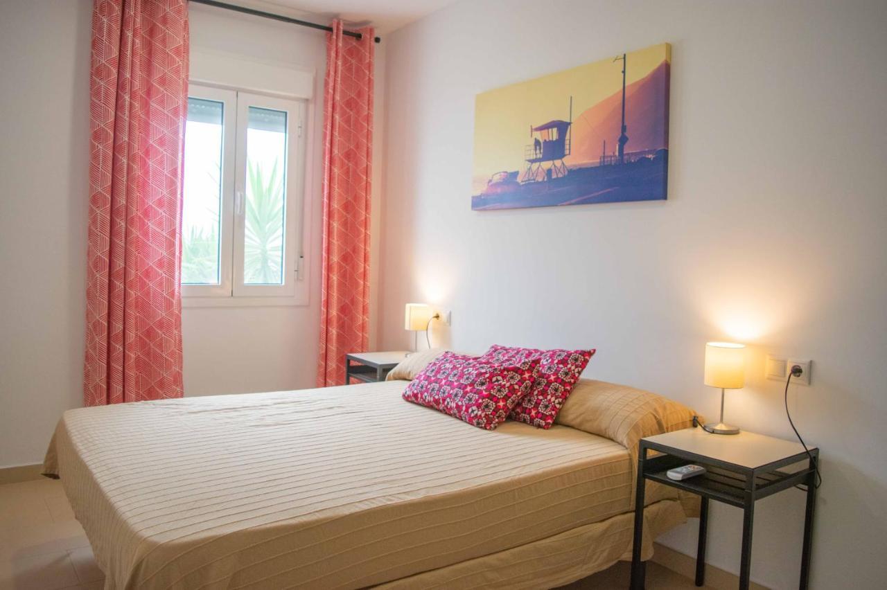 Noria Is A Comfortable Apartment With Patio And Large Terrace In Conil Conil De La Frontera Bagian luar foto