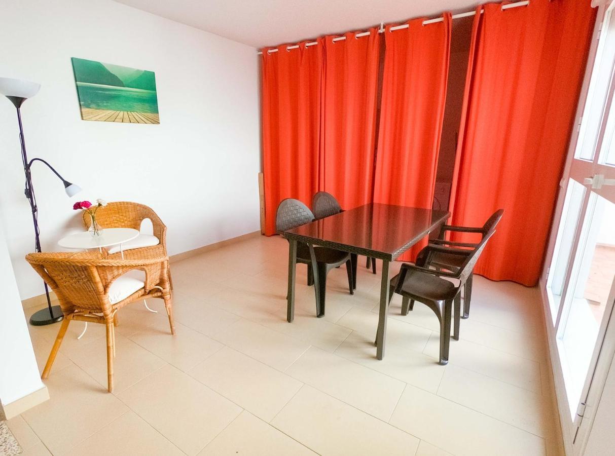 Noria Is A Comfortable Apartment With Patio And Large Terrace In Conil Conil De La Frontera Bagian luar foto